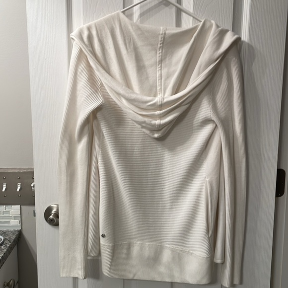 LuLu Lemon sweater hoodie - Picture 3 of 3